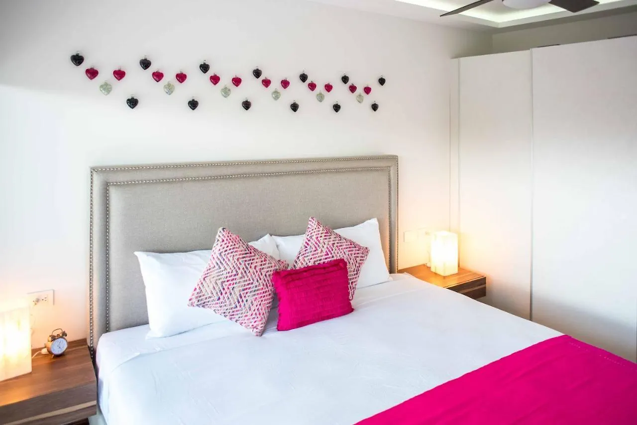 Apartamento One Paralia Condo Boutique Playa del Carmen México